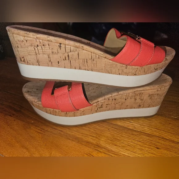 Michael Kors, Warren Platform Slide Cork Slip on Sandals with 3 inch heel. Sz 8 - Picture 4 of 8